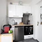 Apartment Small Functional & Quiet With Courtyard Lille