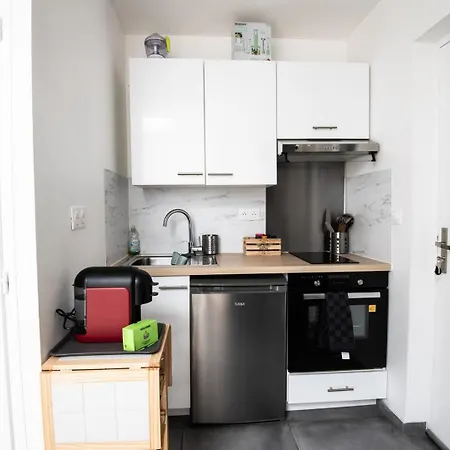 Small Functional & Quiet With Courtyard *