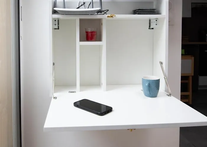 Small Functional & Quiet With Courtyard