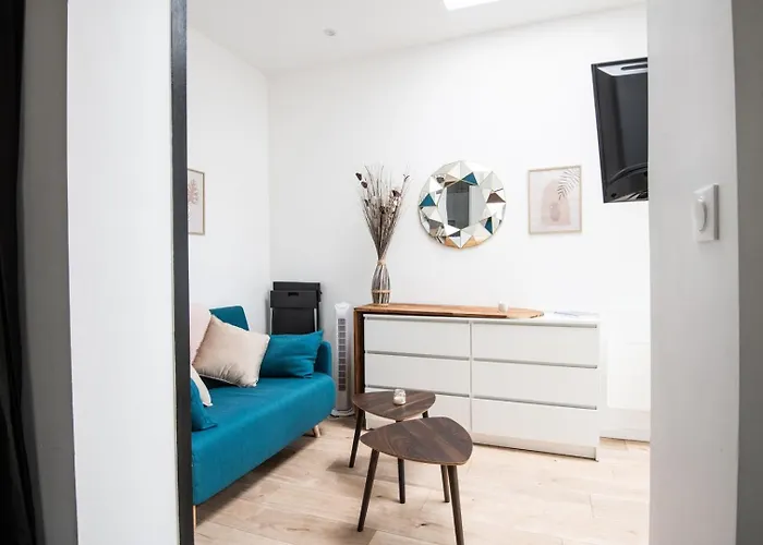 Small Functional & Quiet With Courtyard