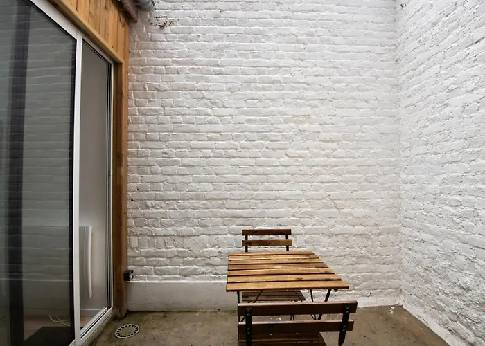 Small Functional & Quiet With Courtyard Daire Lille